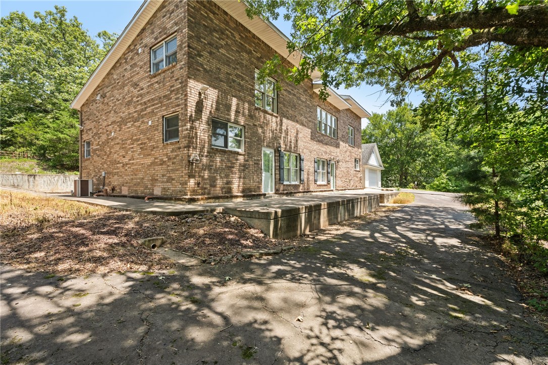 main property photo 5
