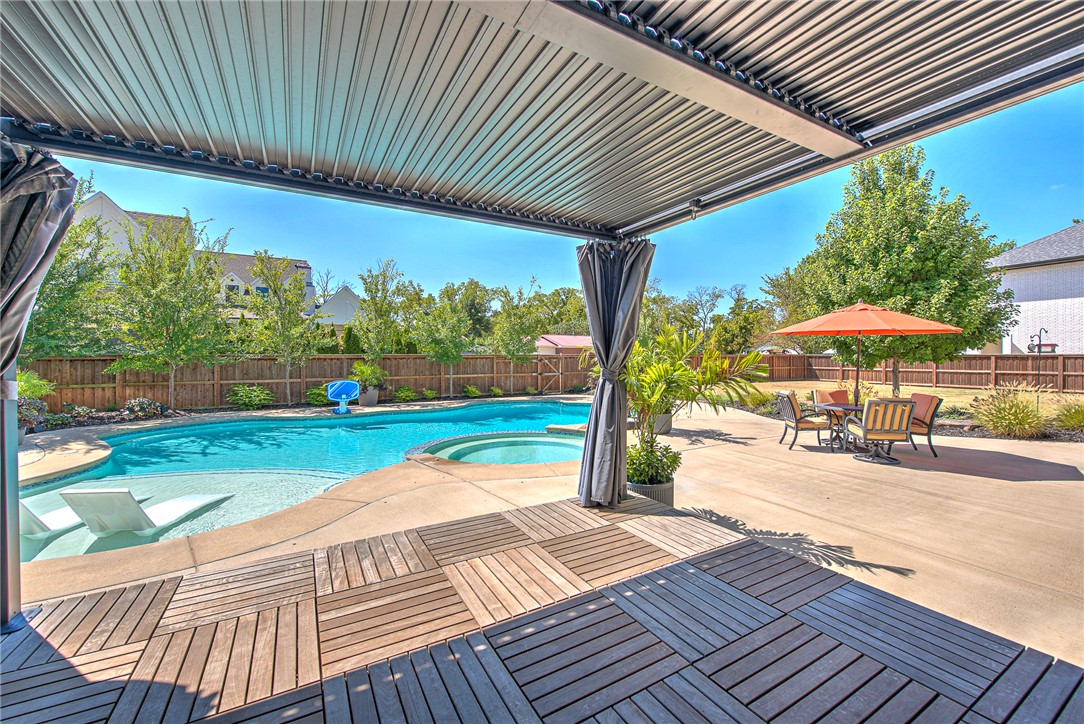 main property photo 31