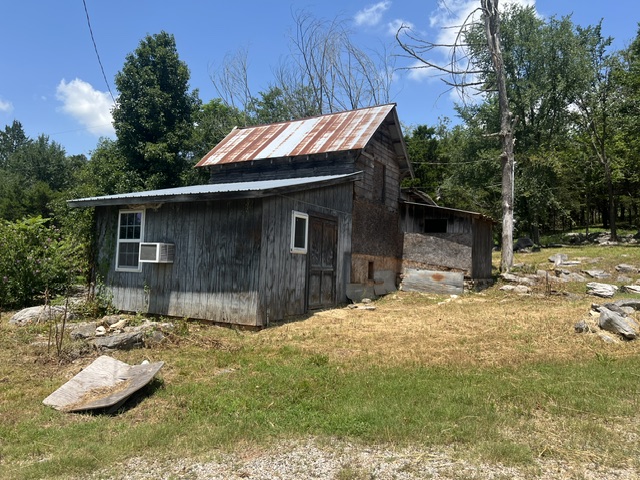 main property photo 9
