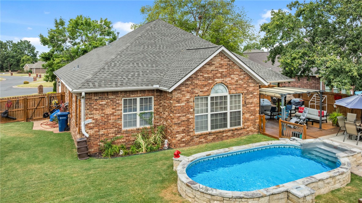 main property photo 33