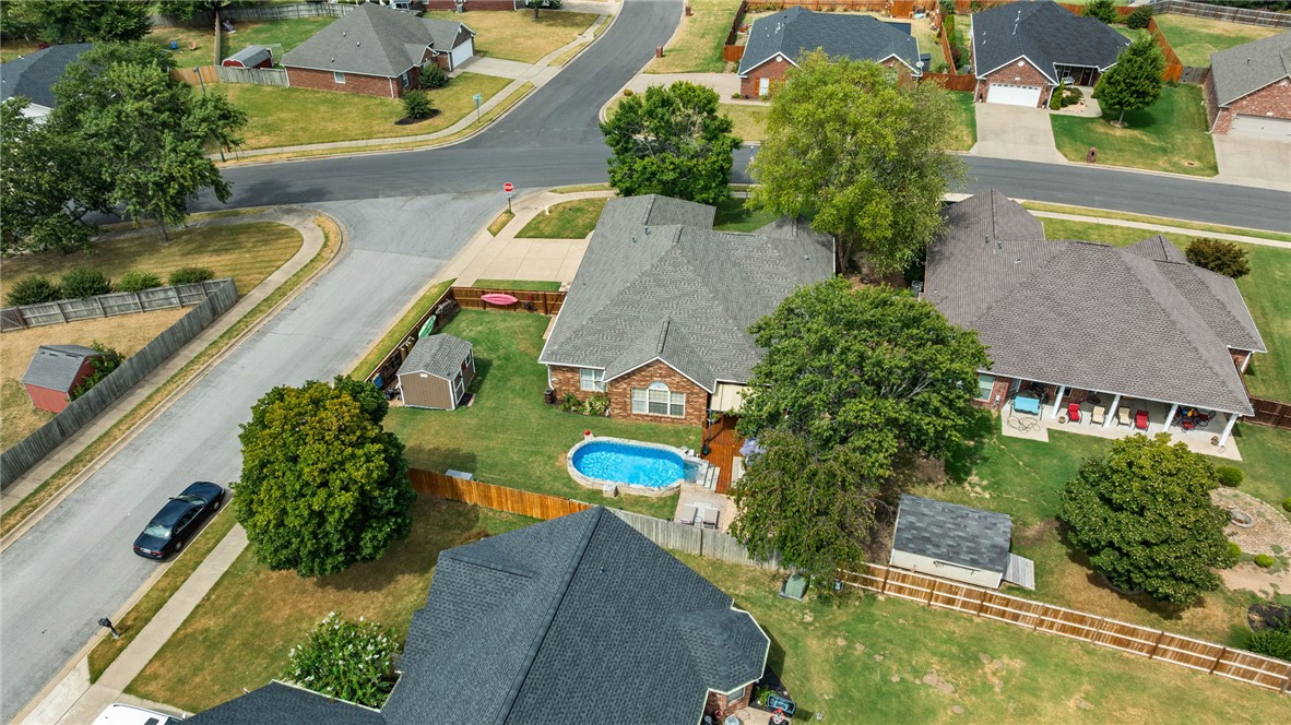 main property photo 37