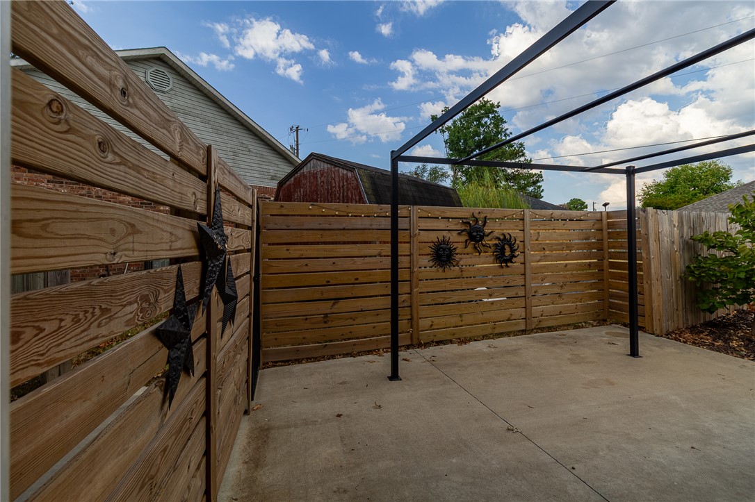 main property photo 12