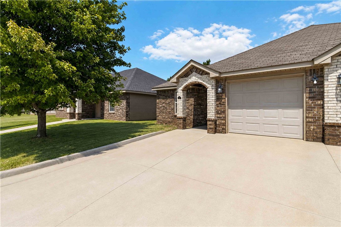 main property photo 15