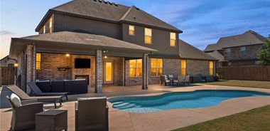image of property with 4 Bed | 3 Bath | 3,647 Sqft