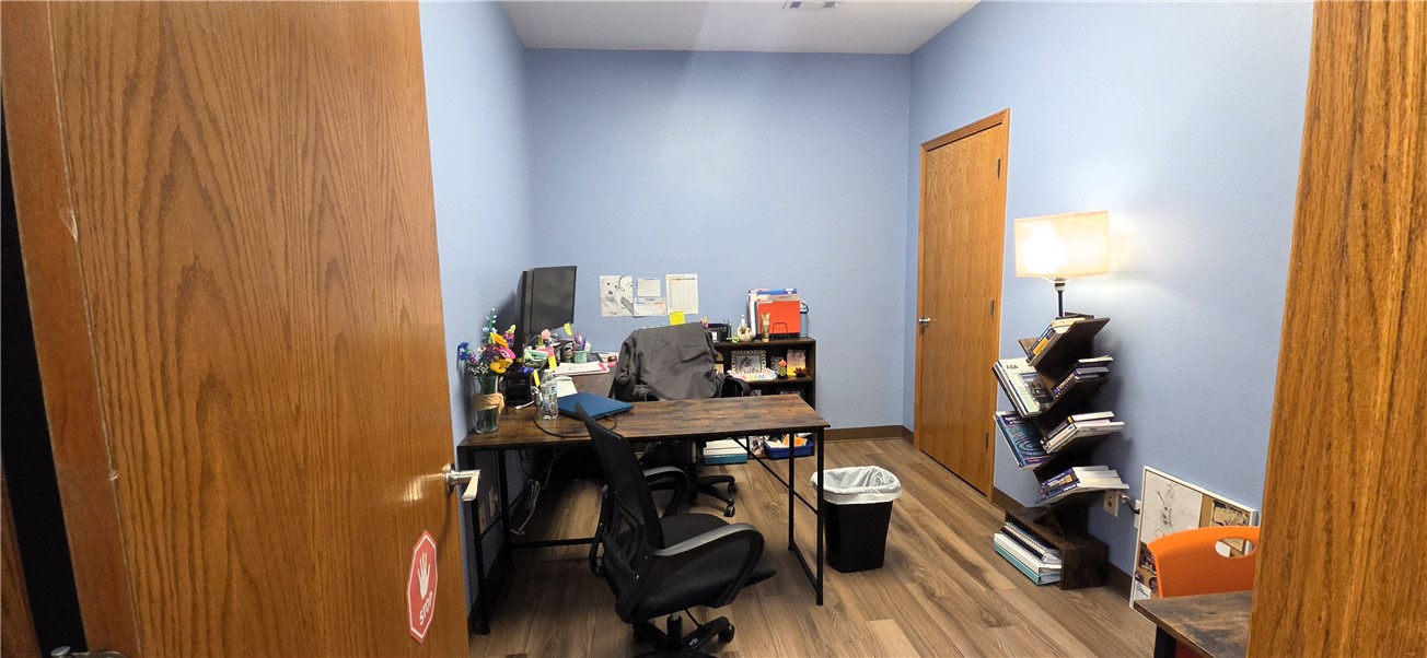 main property photo 11