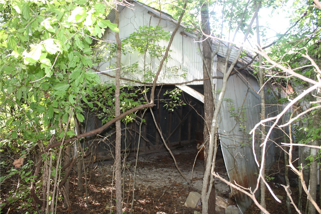 main property photo 25
