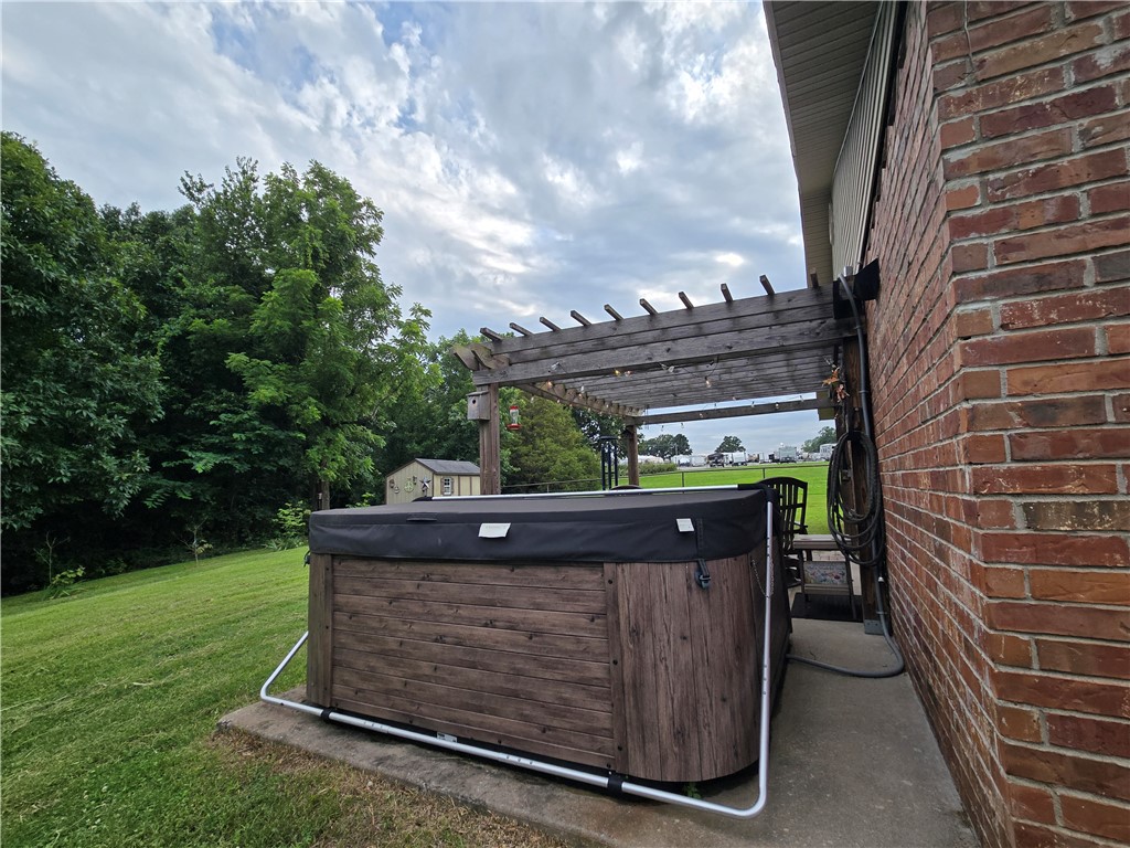 main property photo 6