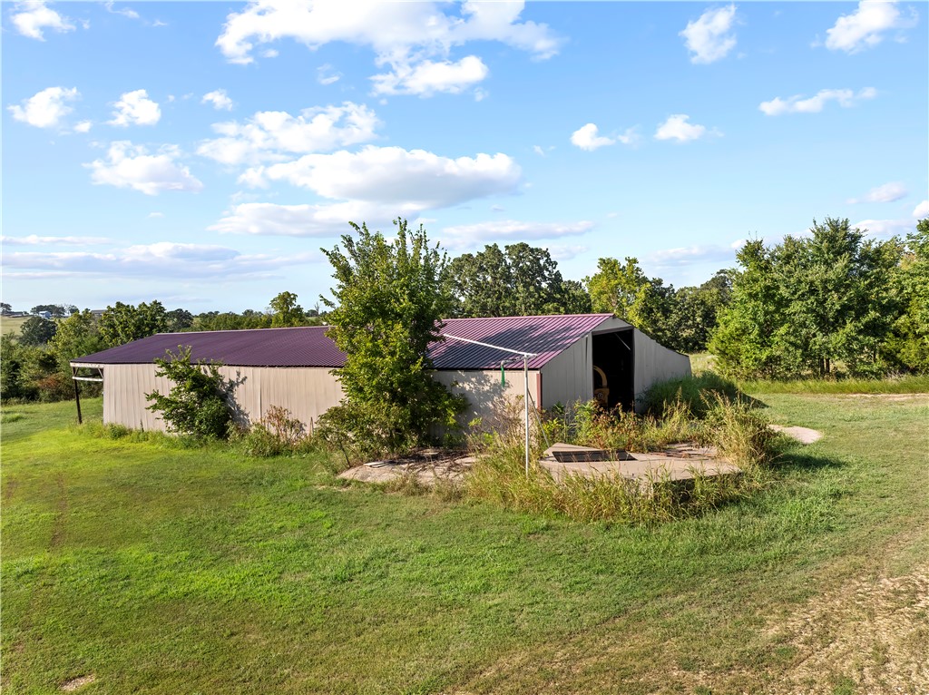 main property photo 30