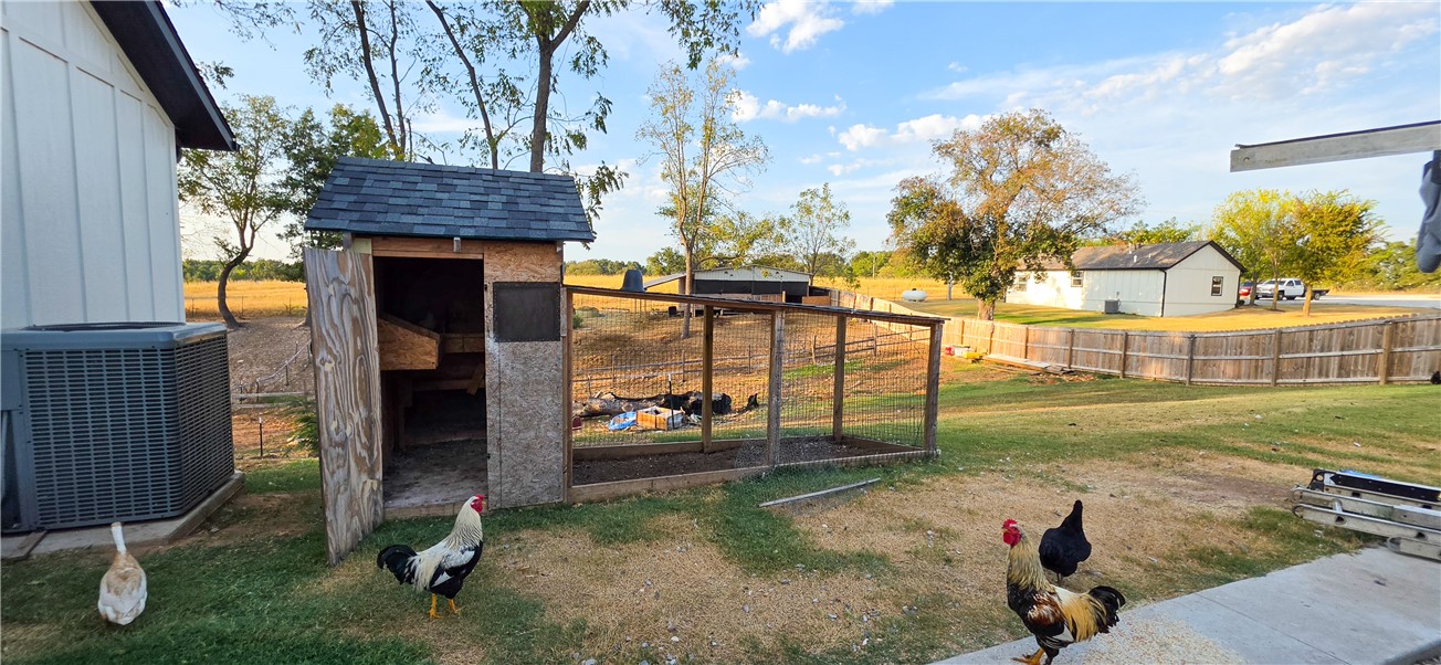 main property photo 13