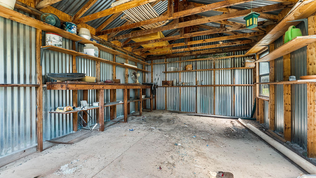main property photo 41