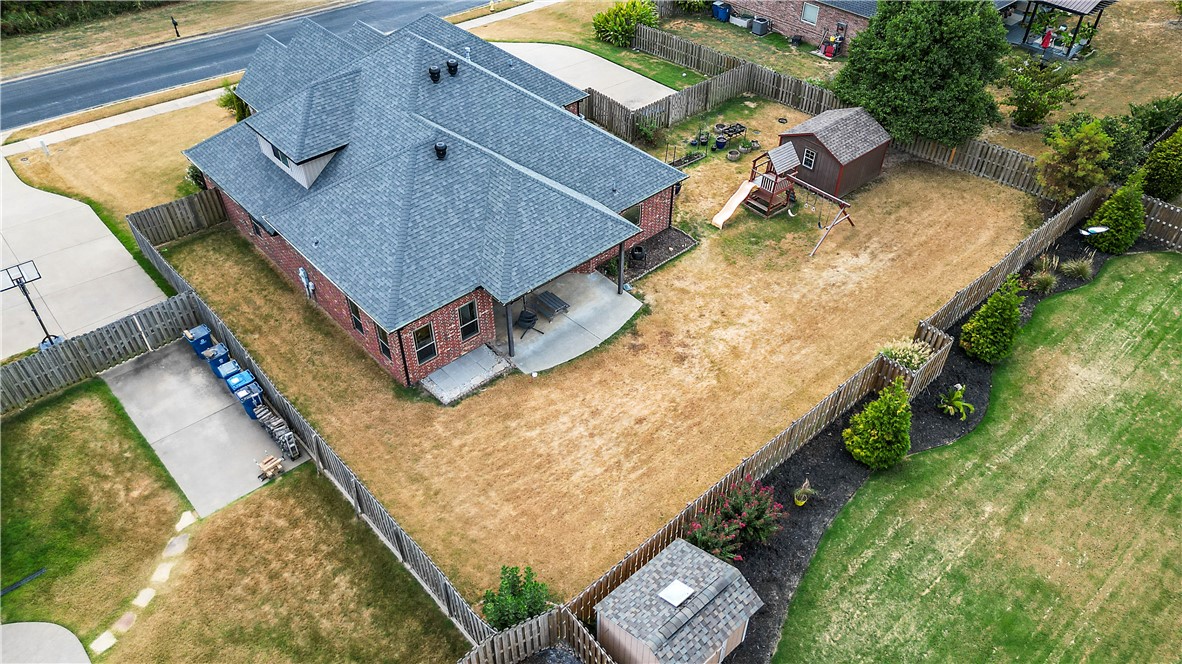 main property photo 34