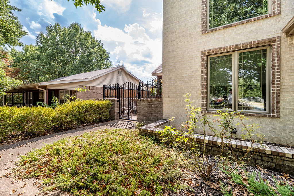 main property photo 4