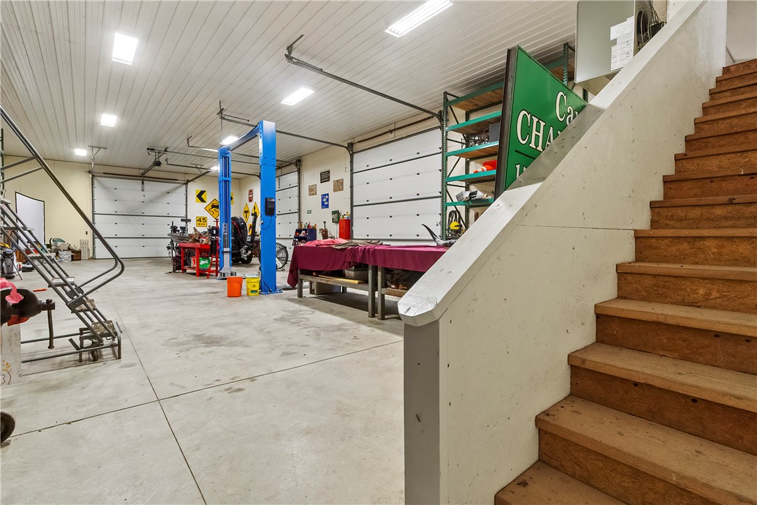 main property photo 13