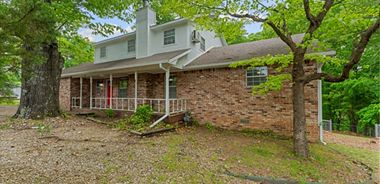 image of property with 3 Bed | 4 Bath | 2,212 Sqft
