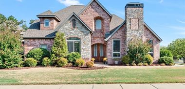 image of property with 4 Bed | 2 Bath | 2,987 Sqft