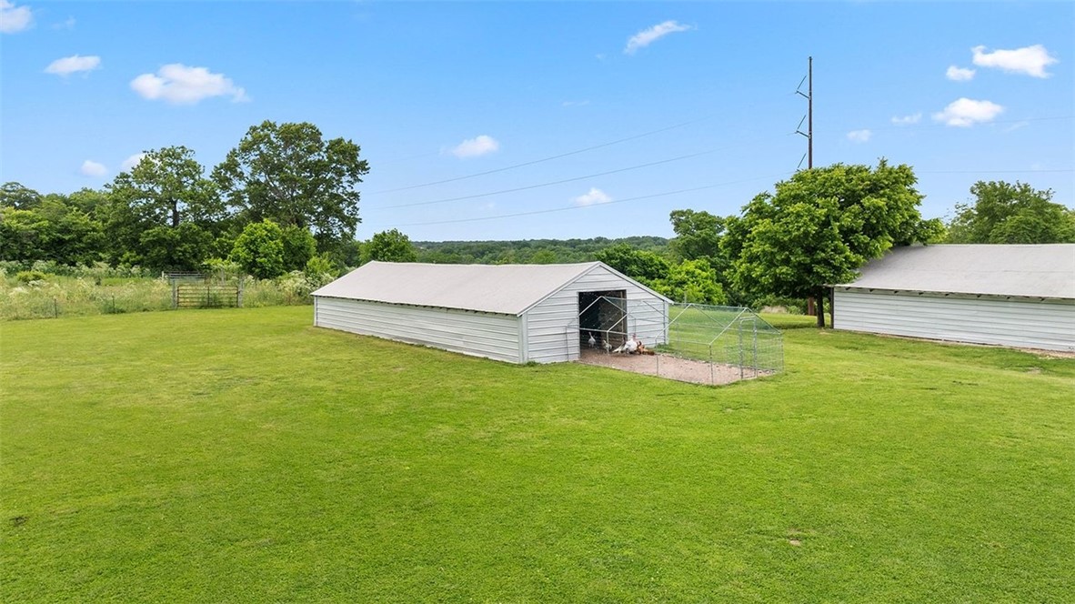 main property photo 31