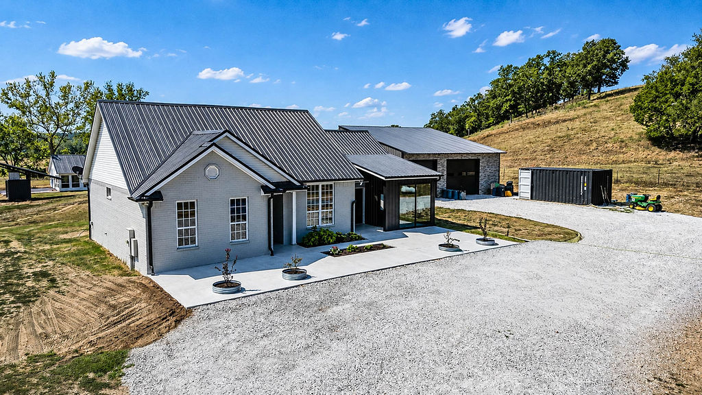 main property photo 0