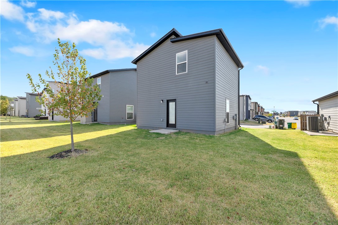 main property photo 15