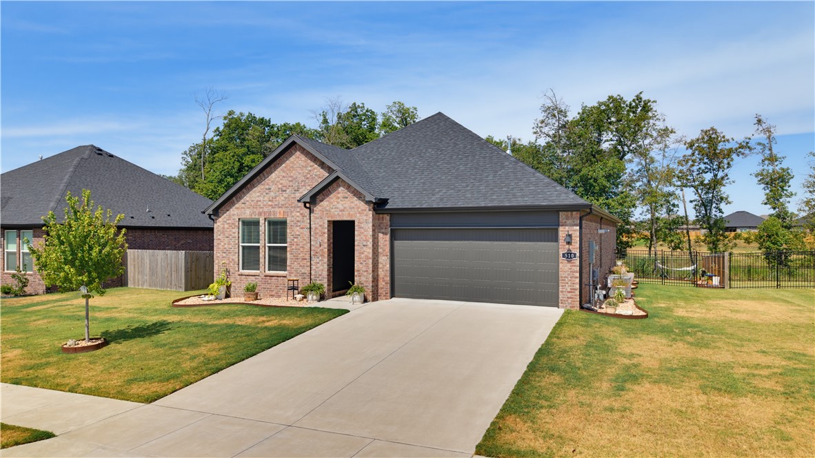 main property photo 34