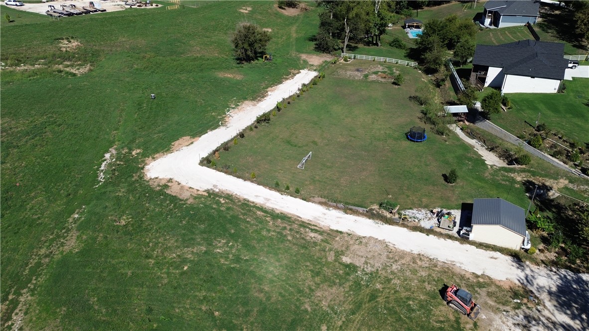 main property photo 18