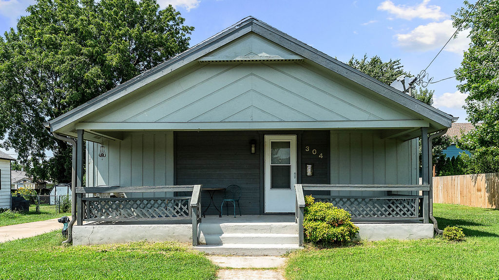 main property photo 12