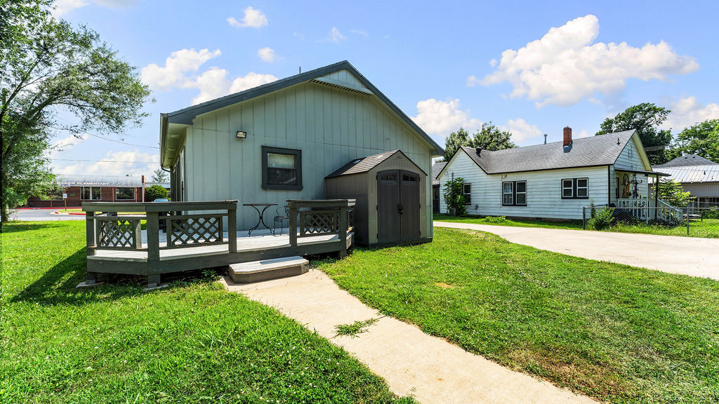 main property photo 17