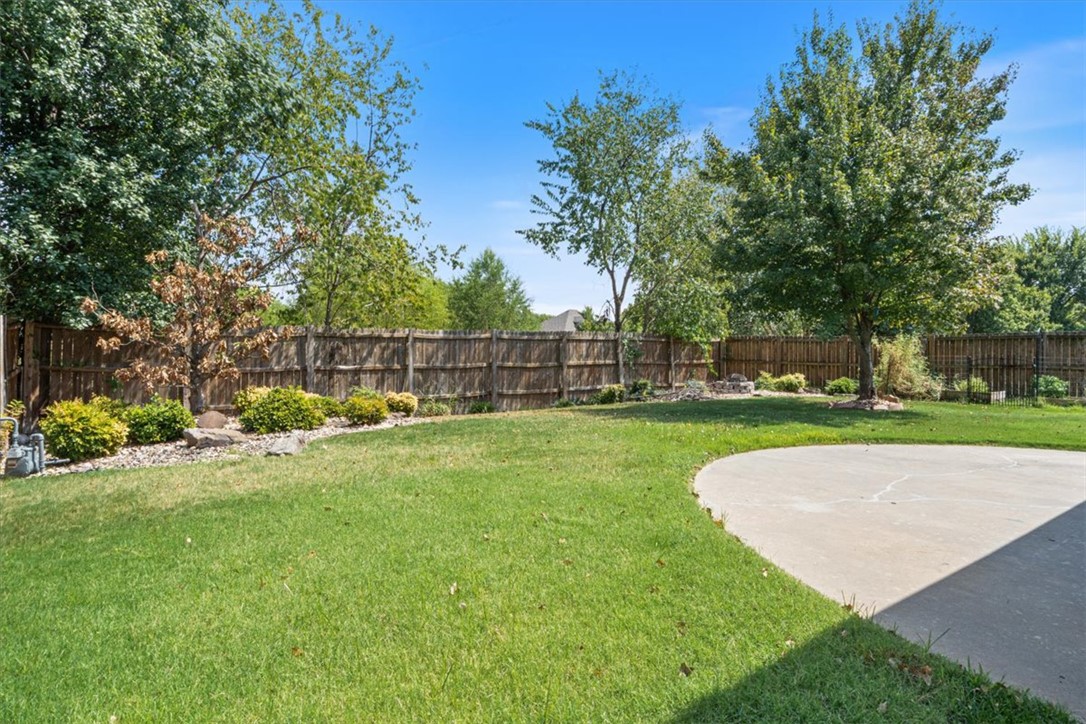 main property photo 30