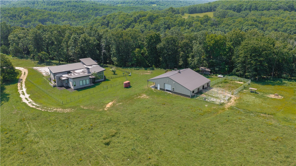 main property photo 41