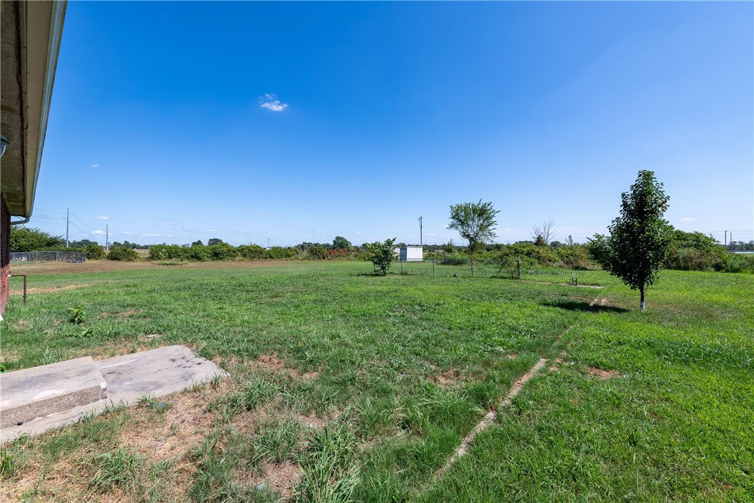 main property photo 10