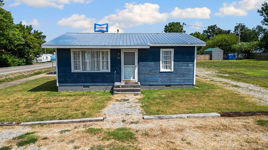 main property photo 20