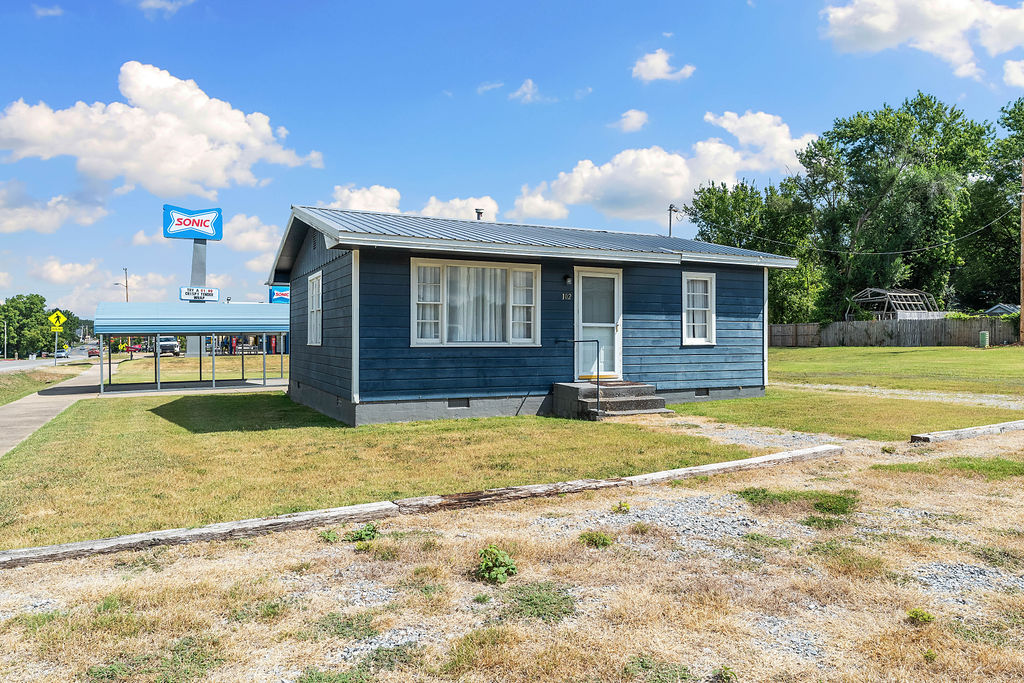main property photo 23