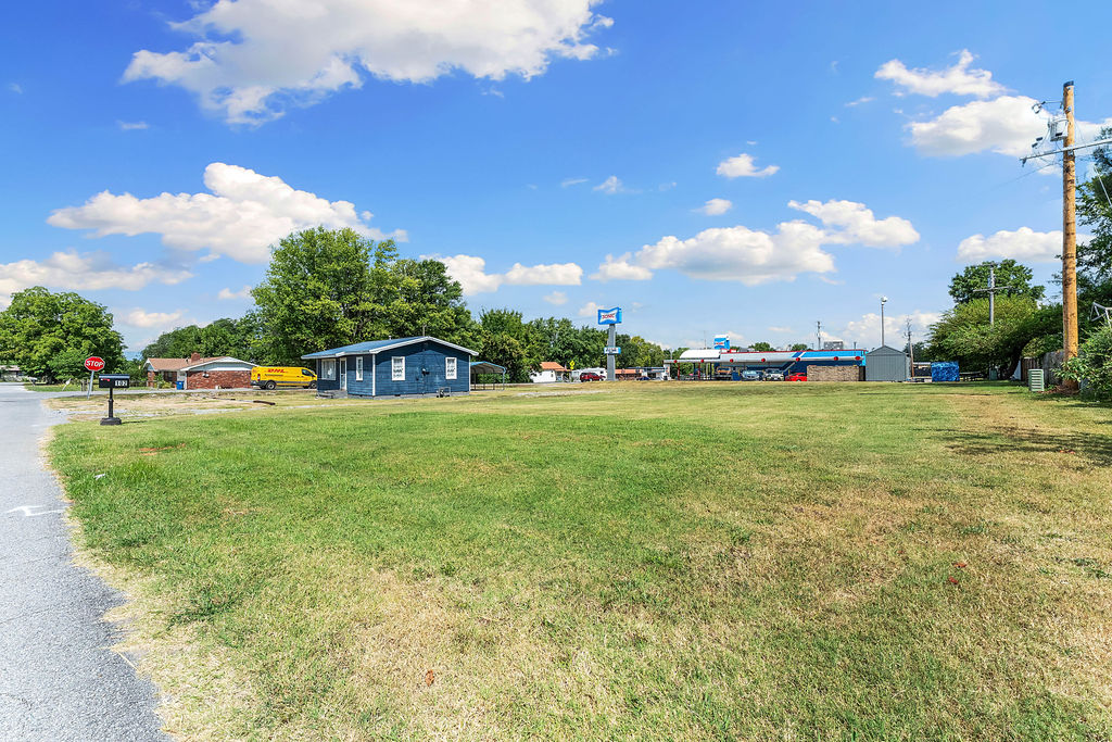 main property photo 26
