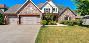 image of property with 4 Bed | 2 Bath | 3,133 Sqft