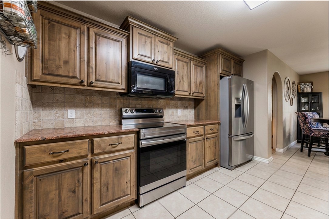 main property photo 4