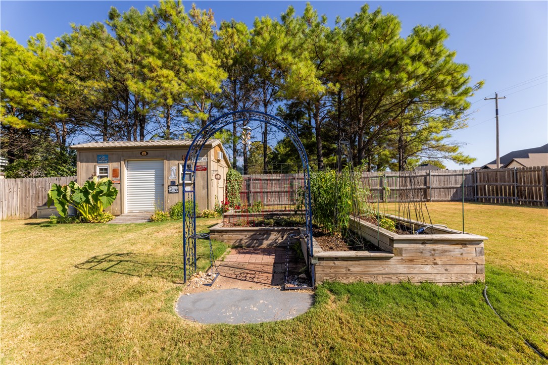 main property photo 40