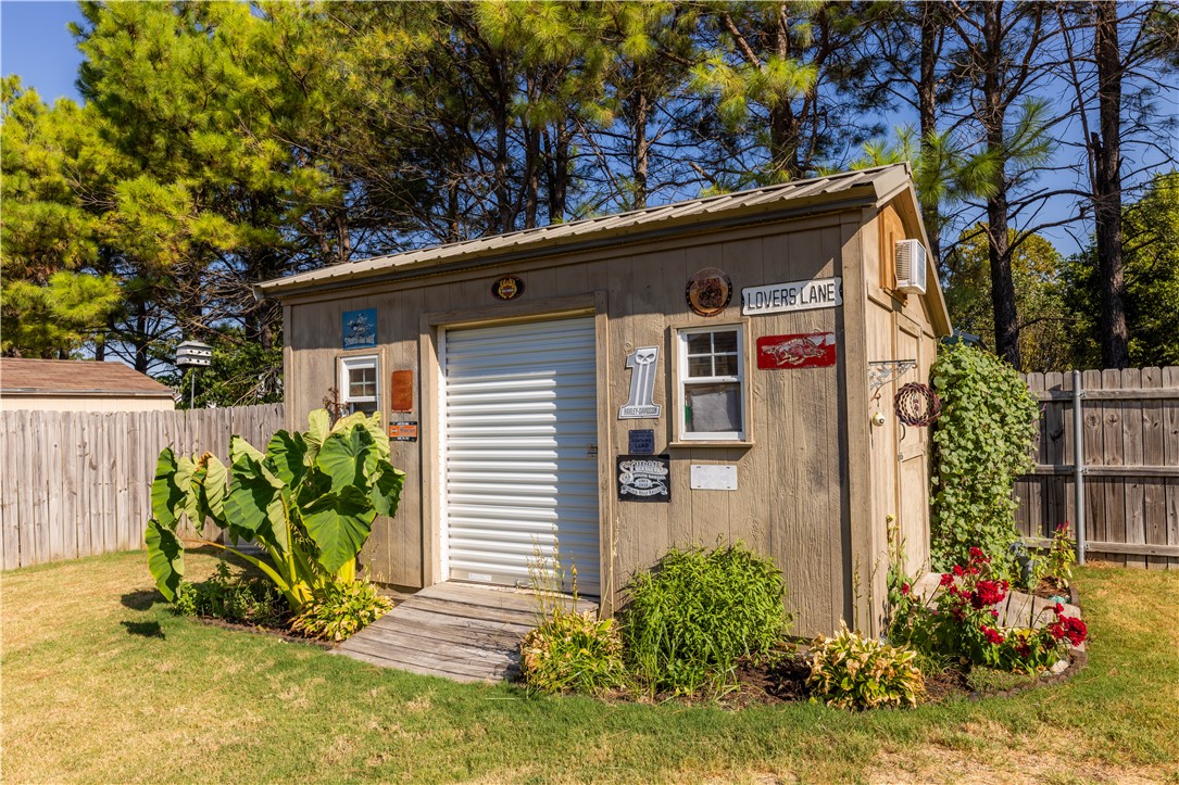 main property photo 41
