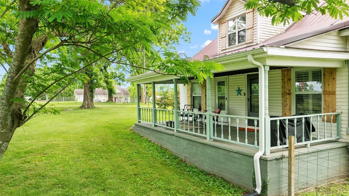 main property photo 28