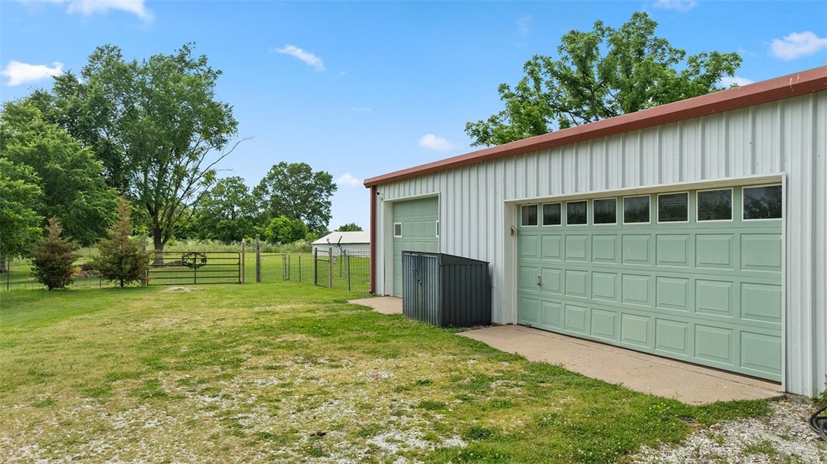 main property photo 34