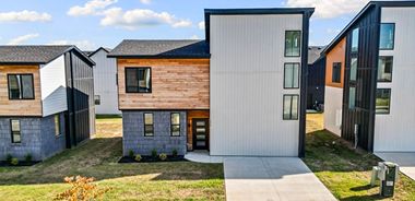 image of property with 3 Bed | 2 Bath | 1,565 Sqft