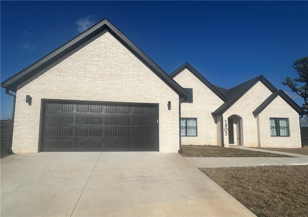 main property photo 0