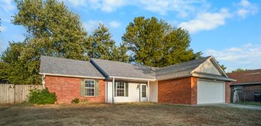 image of property with 3 Bed | 2 Bath | 1,639 Sqft