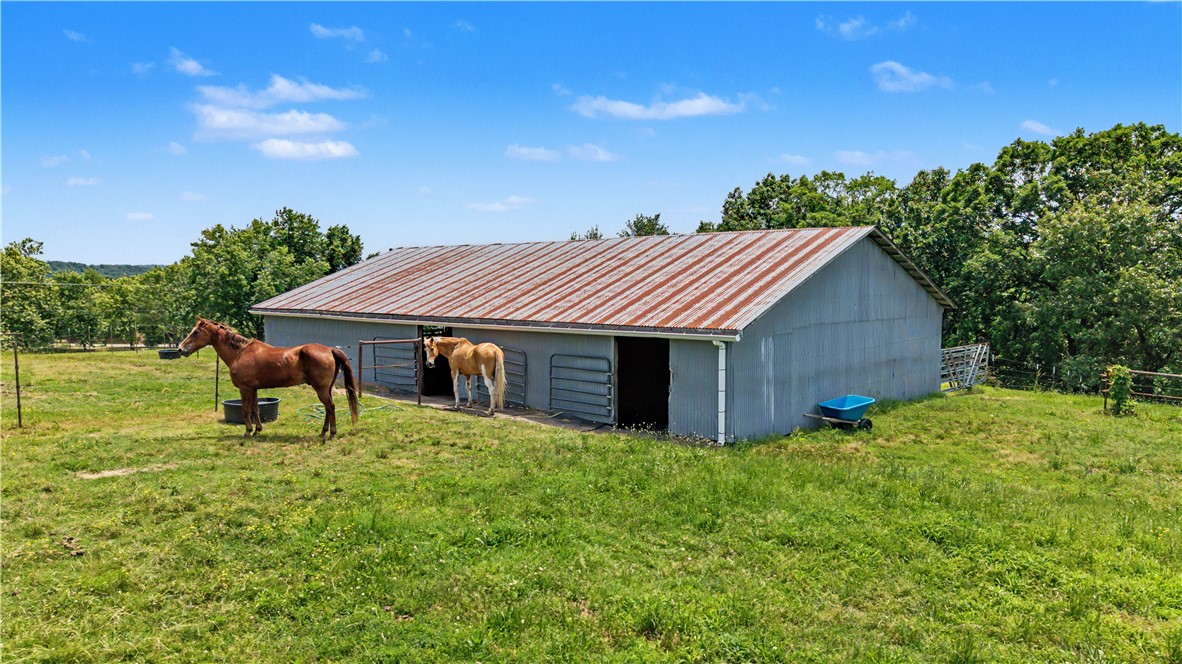 main property photo 25