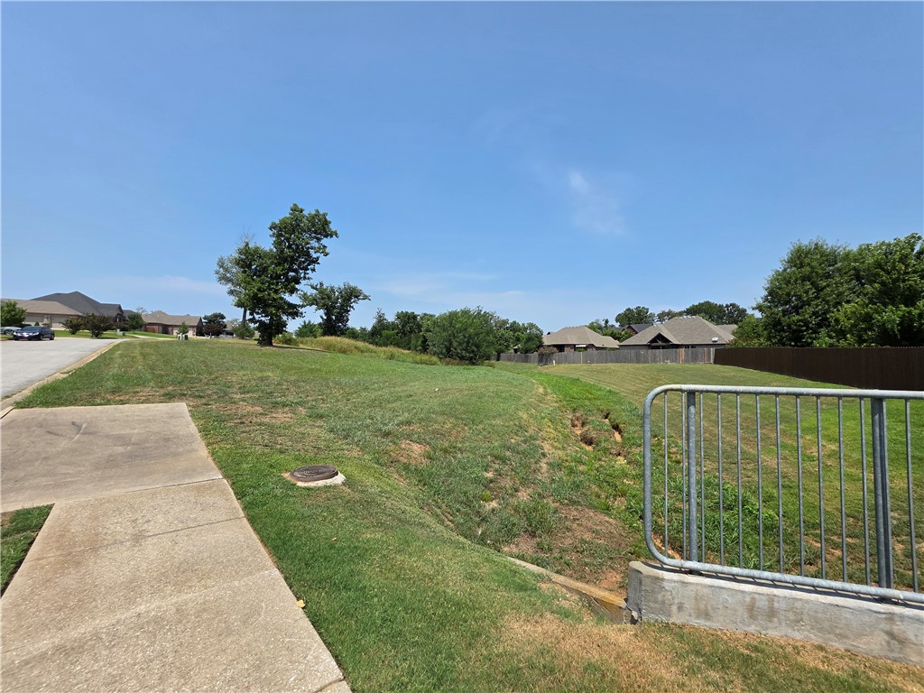 main property photo 6