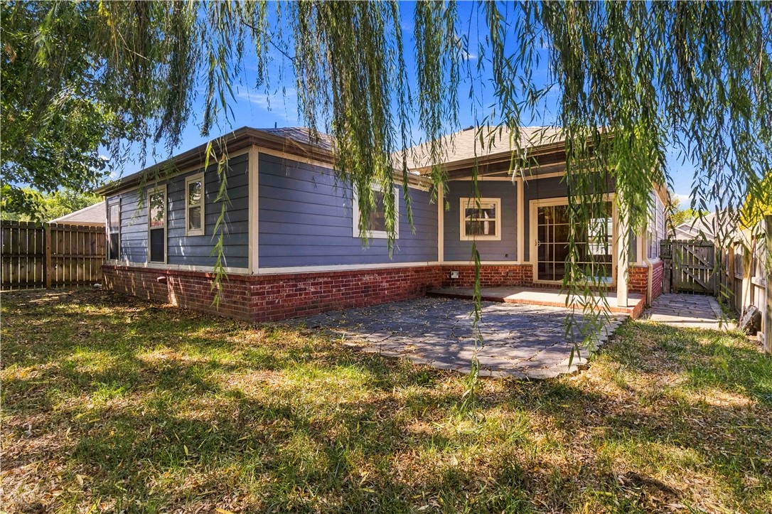 main property photo 30