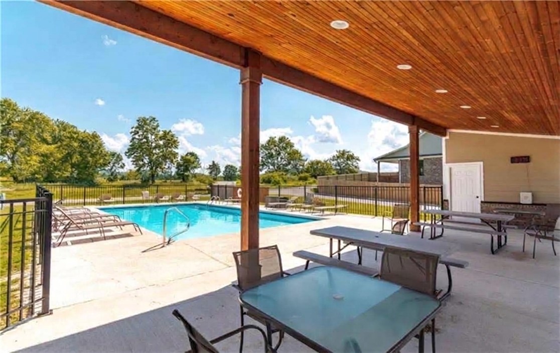 main property photo 50