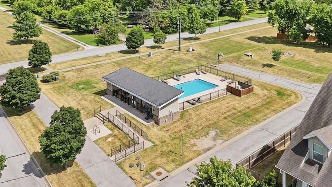 main property photo 53