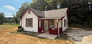 image of property with 3 Bed | 1 Bath | 1,149 Sqft