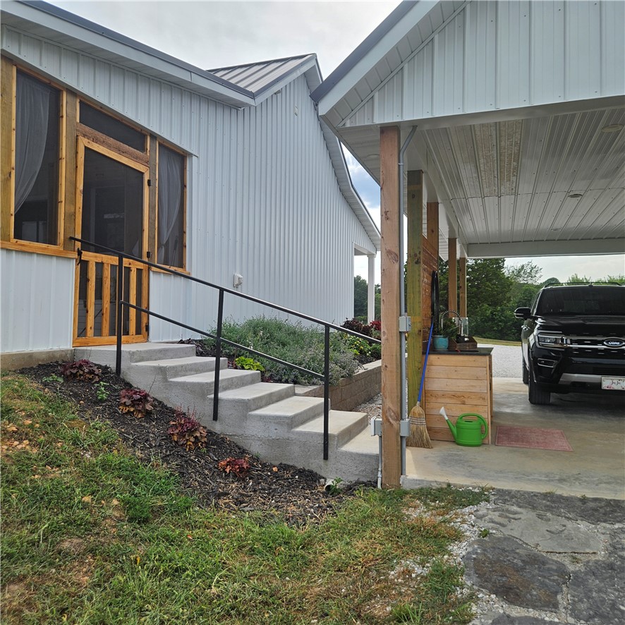 main property photo 13