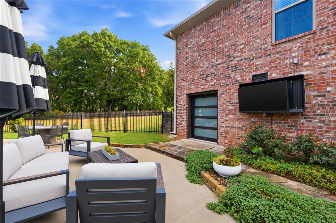 main property photo 41