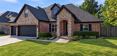 image of property with 4 Bed | 3 Bath | 2,677 Sqft